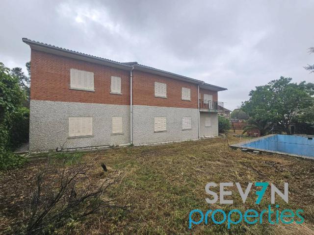 Villa en venta en Casarrubios Del Monte