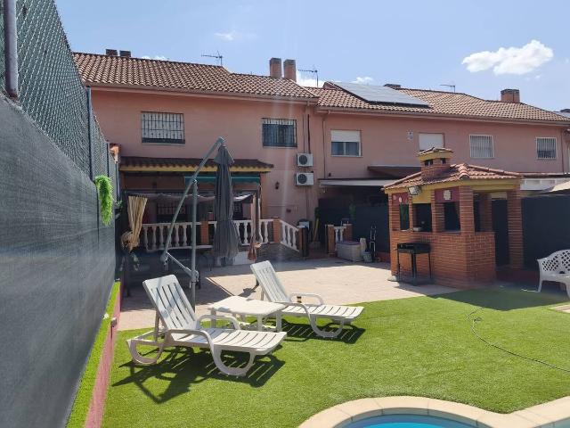 Chalet en venta en Casarrubuelos, Madrid