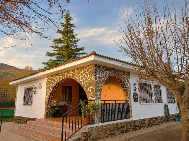 Chalet en venta en Casas Del Castañar, Extremadura