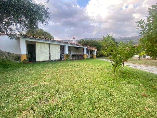 Chalet en venta en Casas Del Castañar, Extremadura