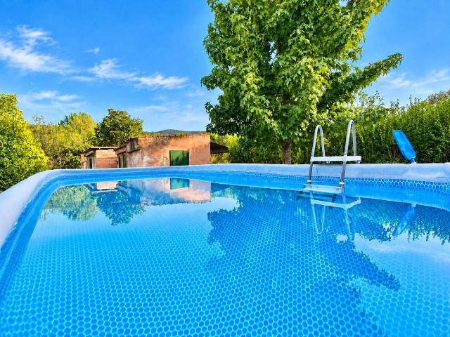 Chalet en venta en Casas del Castañar, Cáceres
