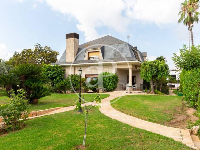Chalet en venta en l'Horta Nord, Valencia