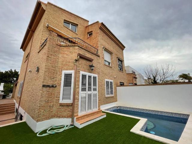 Villa en venta en Godella