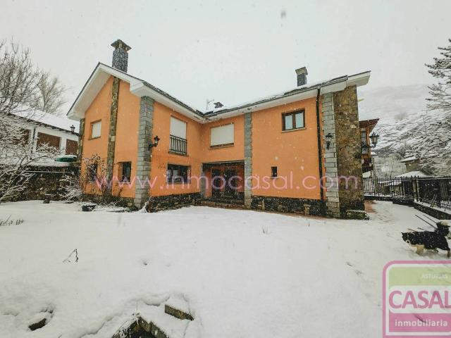 Chalet en venta en Centro, León