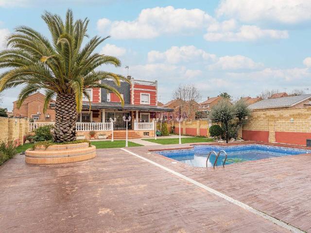 Chalet en venta en Arroyomolinos, Madrid