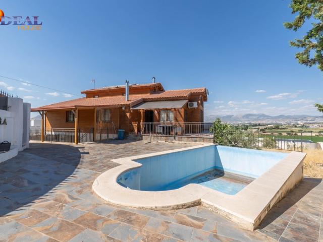 Villa en venta en Churriana De La Vega