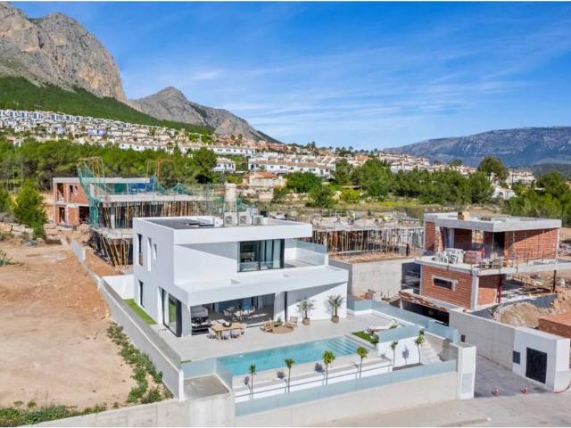Chalet en venta en la Marina Baixa, Valencia