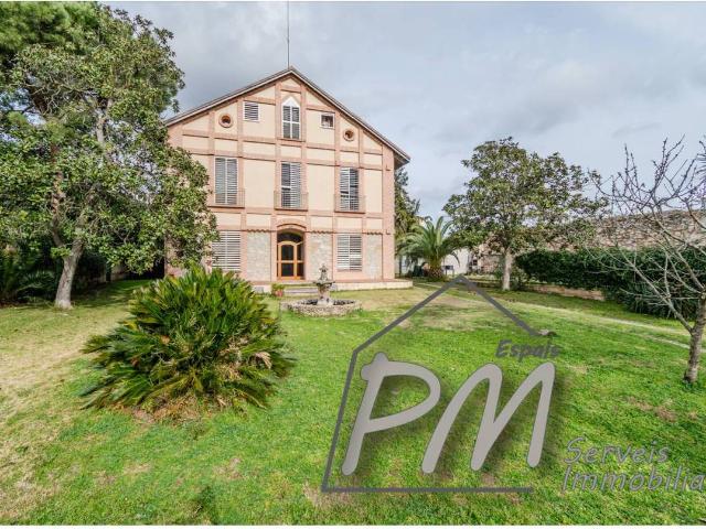 Villa en venta en Cassà De La Selva