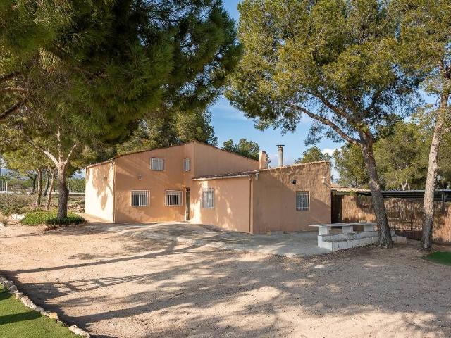 Villa en venta en Castalla