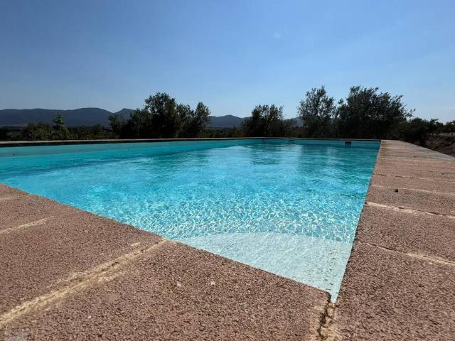 Villa en venta en Castalla