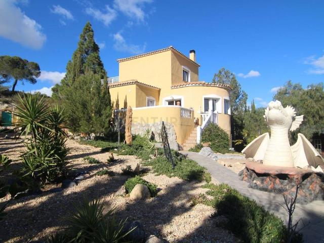Villa en venta en Castalla