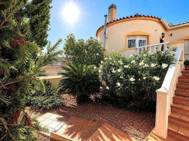Chalet en venta en Castalla, Alacant / Alicante