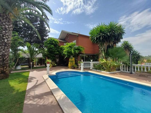 Chalet en venta en Santa Teresita, Castellbisbal