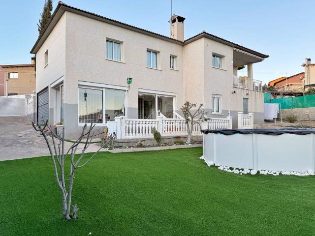 Villa en venta en Castellet I La Gornal, el Poblenou