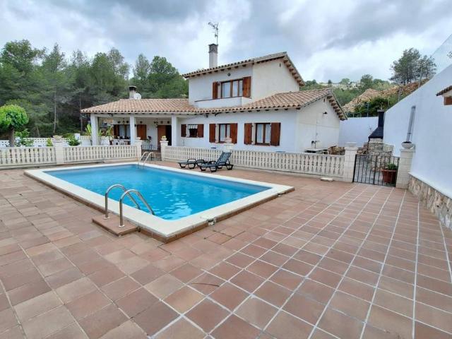 Villa en venta en Castellet I La Gornal, el Poblenou