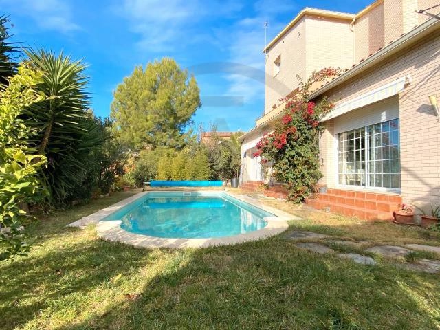 Chalet en venta en Rubí, Barcelona