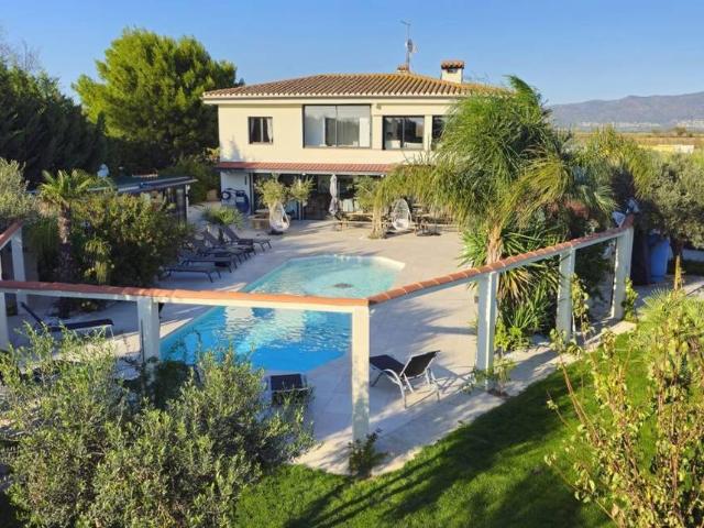 Chalet en venta en Castelló i Castelló Nou, Alt Empordà