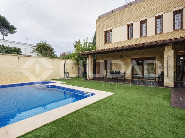 Chalet en venta en Castilleja De La Cuesta, Andalucía