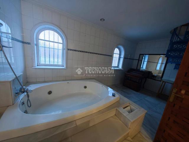 Chalet en venta en Castilleja De La Cuesta, Andalucía