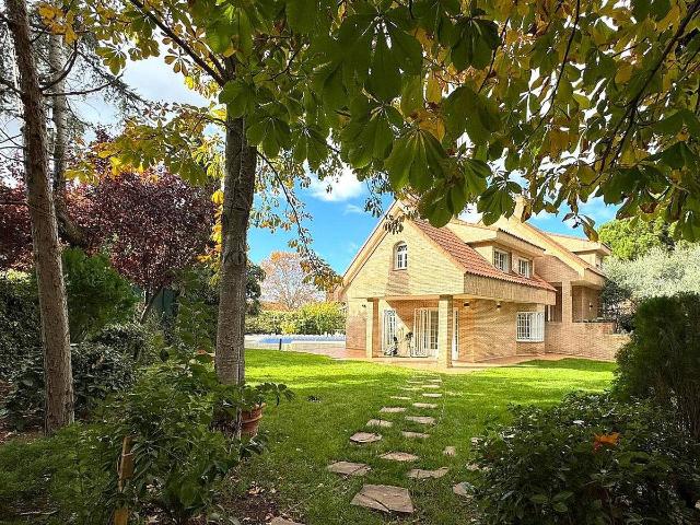 Chalet en venta en Villaviciosa De Odón, Madrid