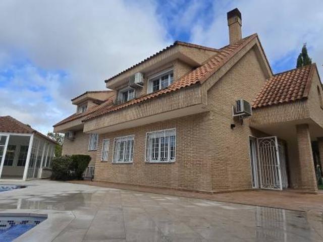 Chalet en venta en Villaviciosa De Odón, Madrid