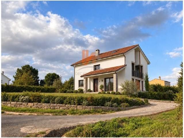 Chalet en venta en Santiago de Compostela