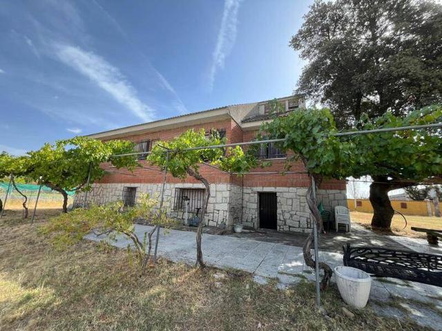 Chalet en venta en Cazalegas, Castilla-La Mancha