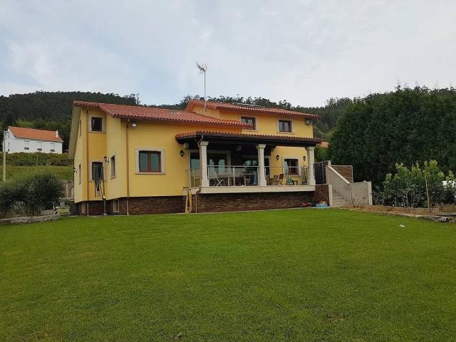 Chalet en venta en Cedeira, Ferrol