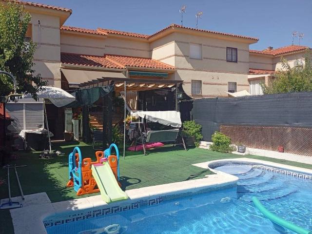 Villa en venta en Cedillo Del Condado