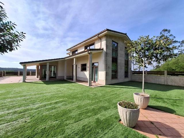 Chalet en venta en Cee, Fisterra