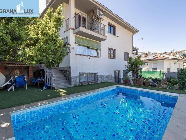 Villa en venta en Cenes De La Vega, Mirasierra