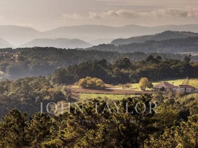 Villa en venta en Cenlle