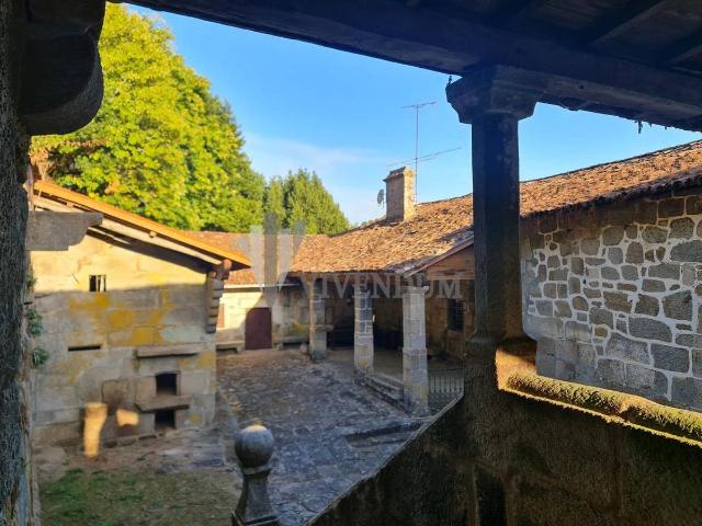 Chalet en venta en Ourense