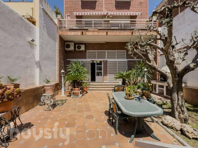 Villa en venta en Badalona, Centre