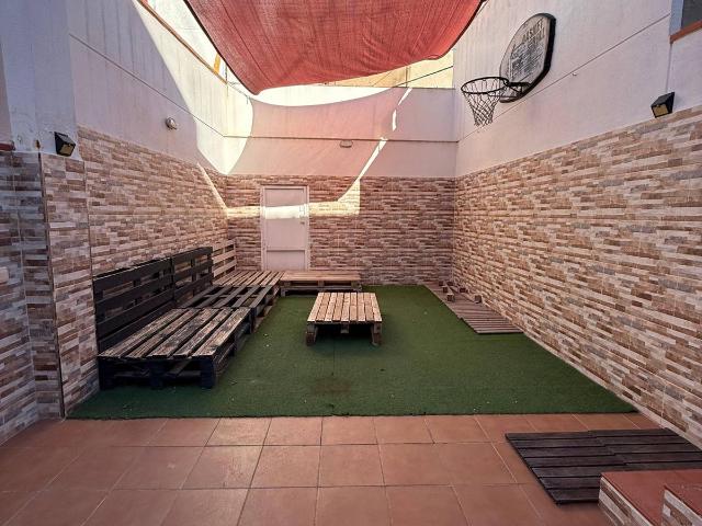 Chalet en venta en Barri Centre, Sant Boi De Llobregat