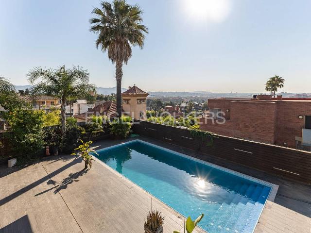 Villa en venta en Sant Boi De Llobregat, Barri Centre Villa en venta en Sant Boi De Llobregat, Barri Centre