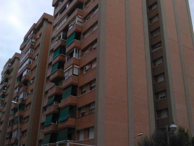 Chalet en venta en Centre, Cornellà De Llobregat