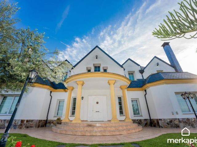 Villa en venta en Sant Boi De Llobregat, Barri Centre