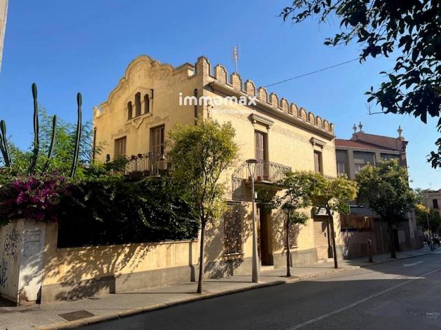 Villa en venta en Sant Feliu De Llobregat, Can Nadal