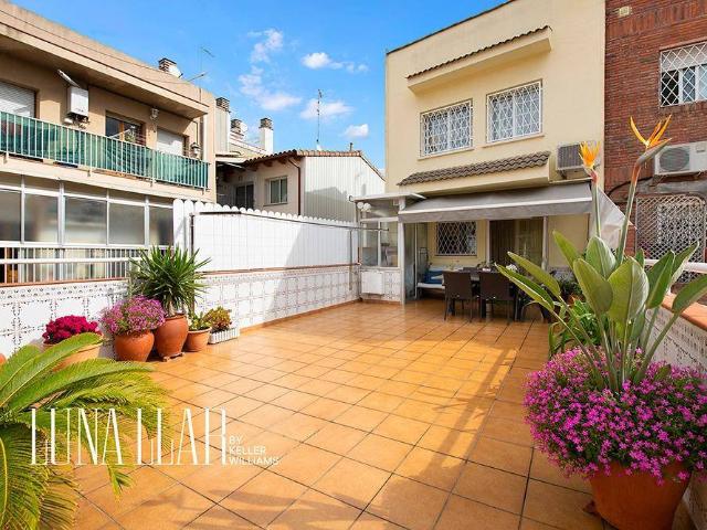 Villa en venta en Gavà, Àngela Roca