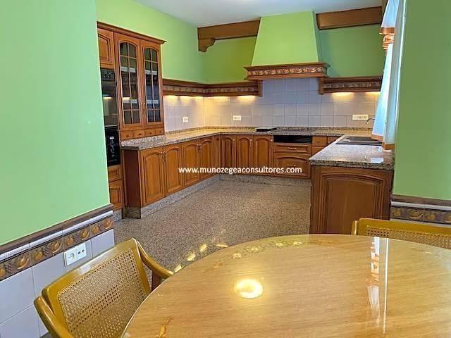Chalet en venta en Zona 2 (Centro y San Francisco), Lucena