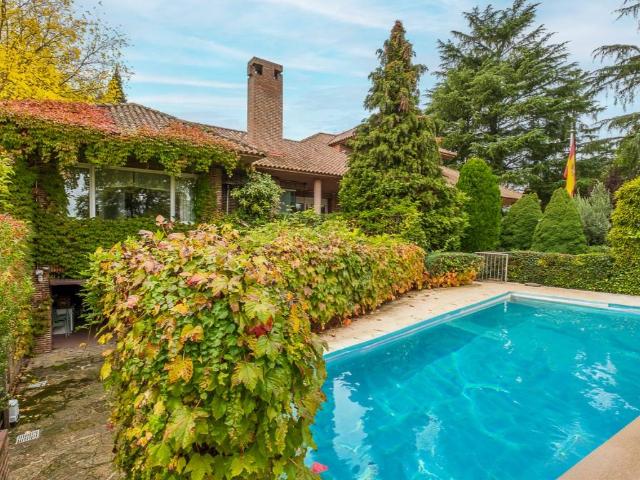 Chalet en venta en Villaviciosa De Odón, Madrid
