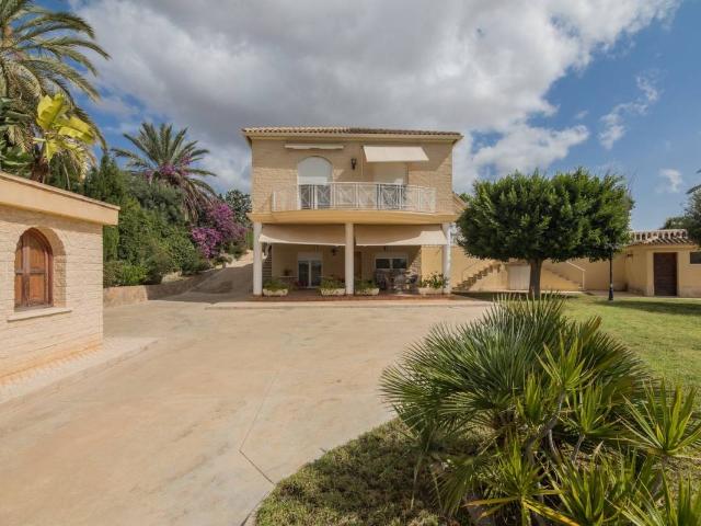 Villa en venta en Elche, el Salvador