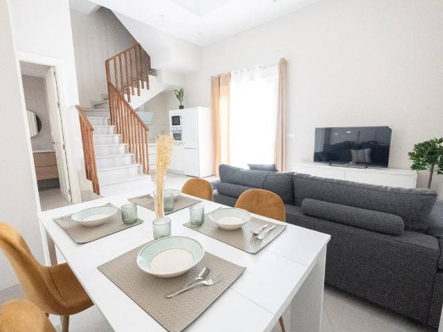 Villa en venta en Utrera, Barriada Los Salesianos