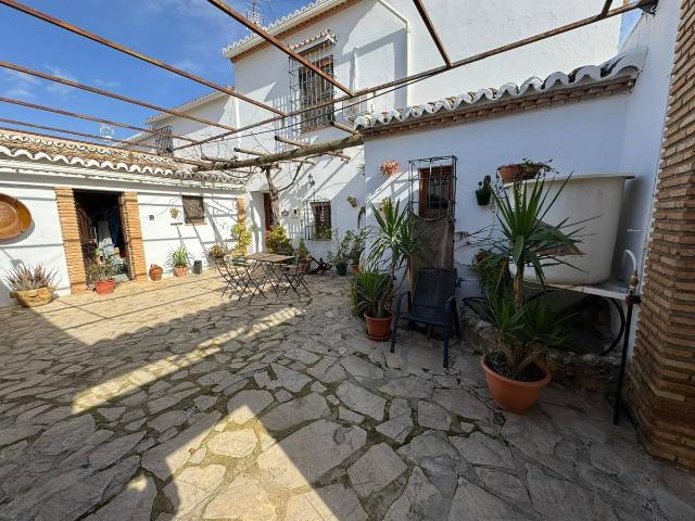 Villa en venta en Antequera