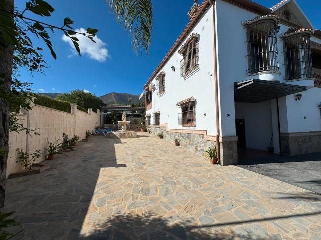 Villa en venta en Alhaurín El Grande, Barrio de San Antón