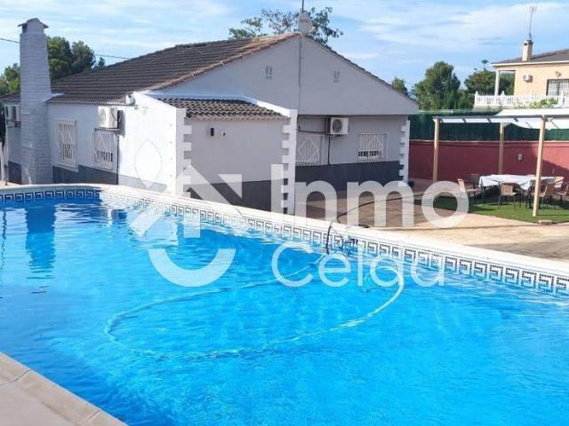 Chalet en venta en La Hoya de Buñol, Valencia
