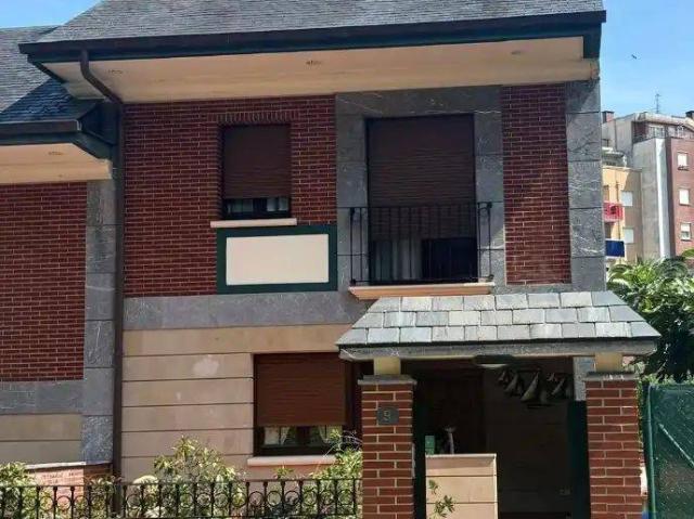 Chalet en venta en Casco Histórico, Castro-urdiales