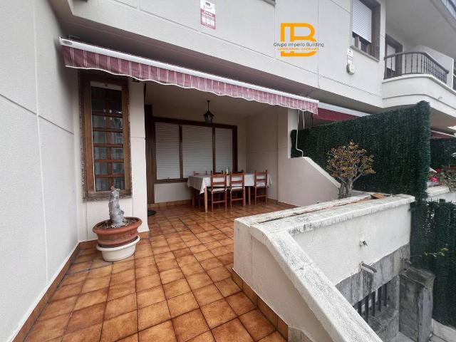 Chalet en venta en Laredo