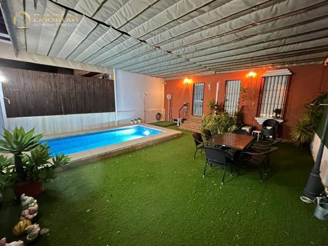 Chalet en venta en Bormujos, Andalucía